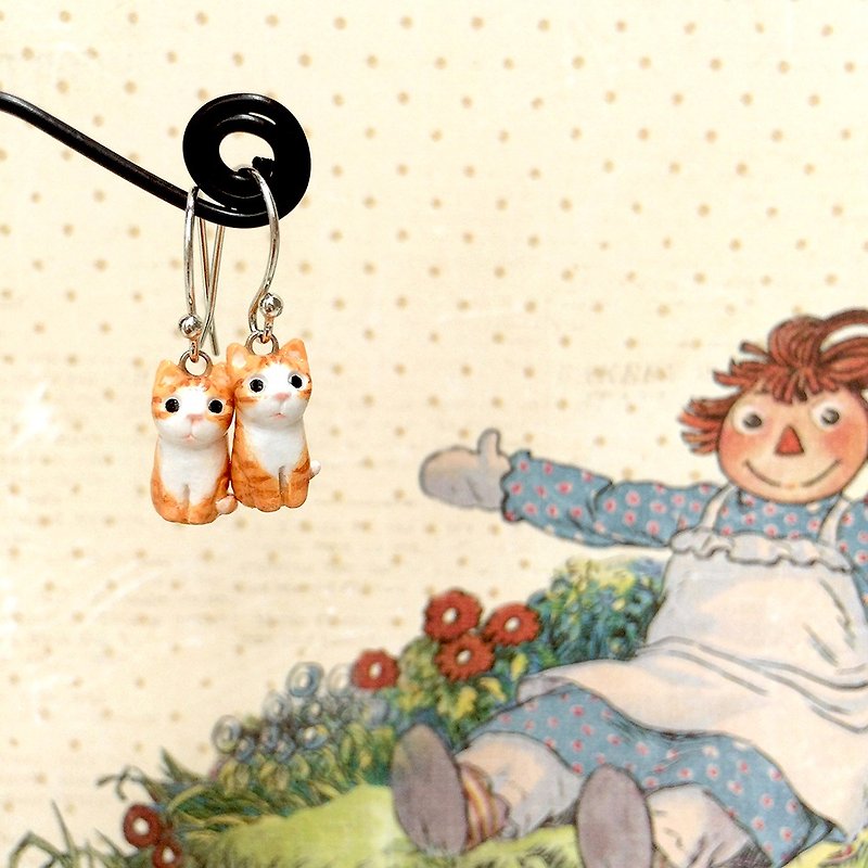 Tiny Orange Cat Earrings, Dangle & Drop Earrings, cat lover gifts - 耳环/耳夹 - 粘土 橘色