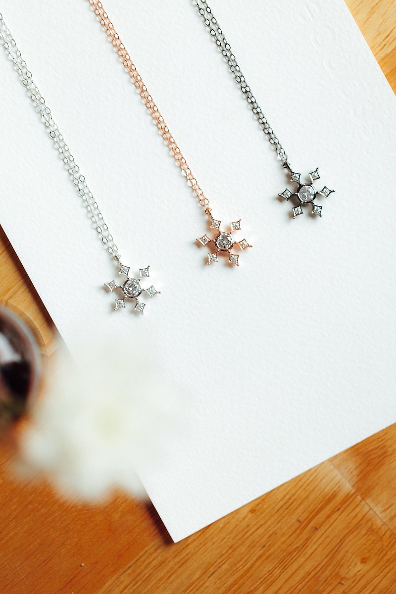 Snowflake Nacklace - 项链 - 其他金属 粉红色