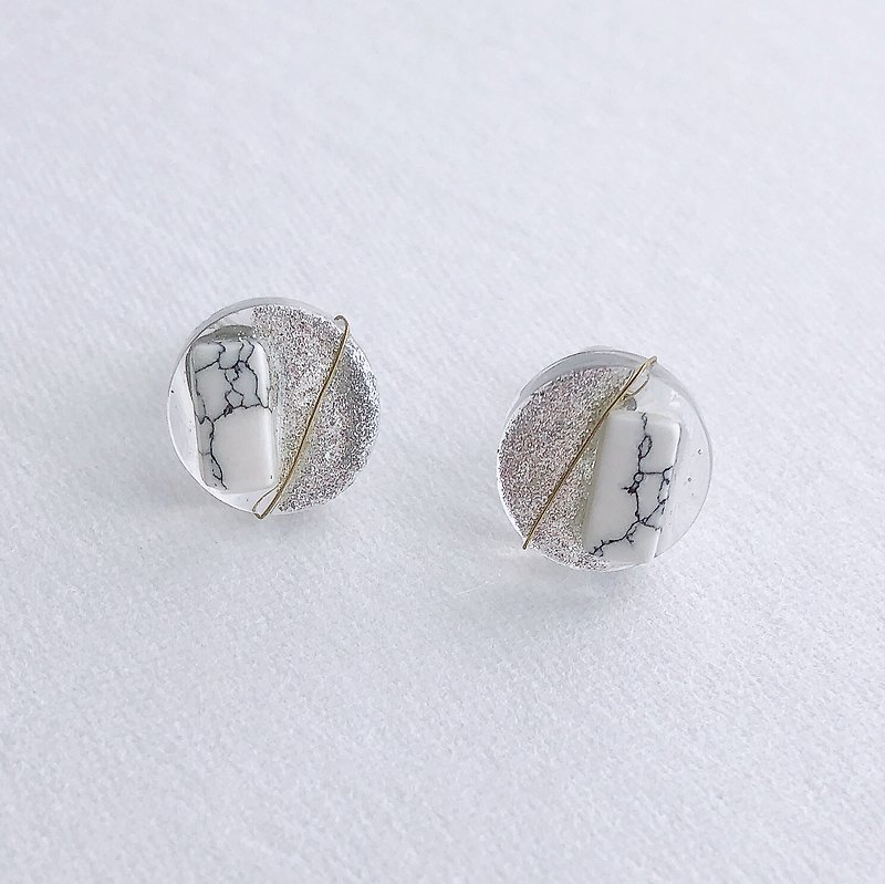 大理石中岛  透明银色撞色设计 金线大理石耳环 耳针或耳夹 - 耳环/耳夹 - 树脂 银色
