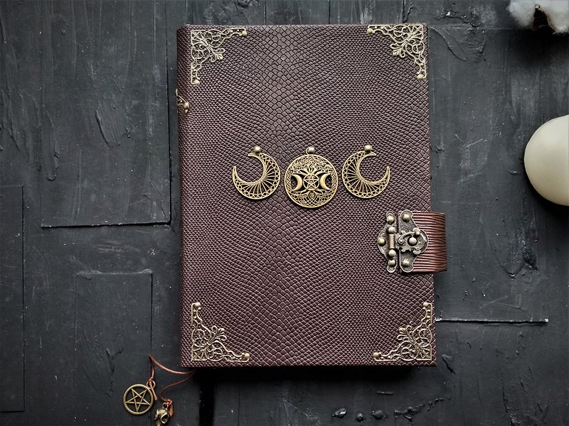 Gothic spell book of shadows Witch grimoire journal handmade for sale - 笔记本/手帐 - 纸 咖啡色