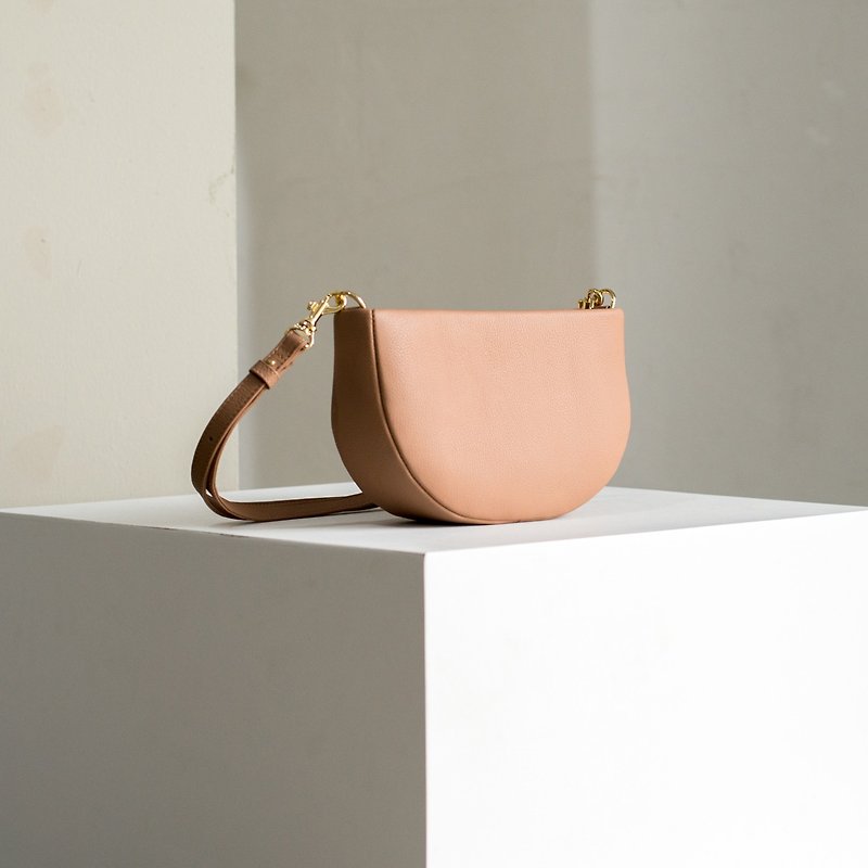 THE NEST leather shoulder bag - Nude pink - 侧背包/斜挎包 - 真皮 粉红色