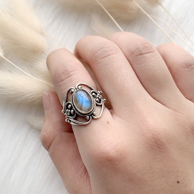 拉长石925纯银宫廷风格戒指 尼泊尔手工银饰 - 戒指 - 宝石 蓝色