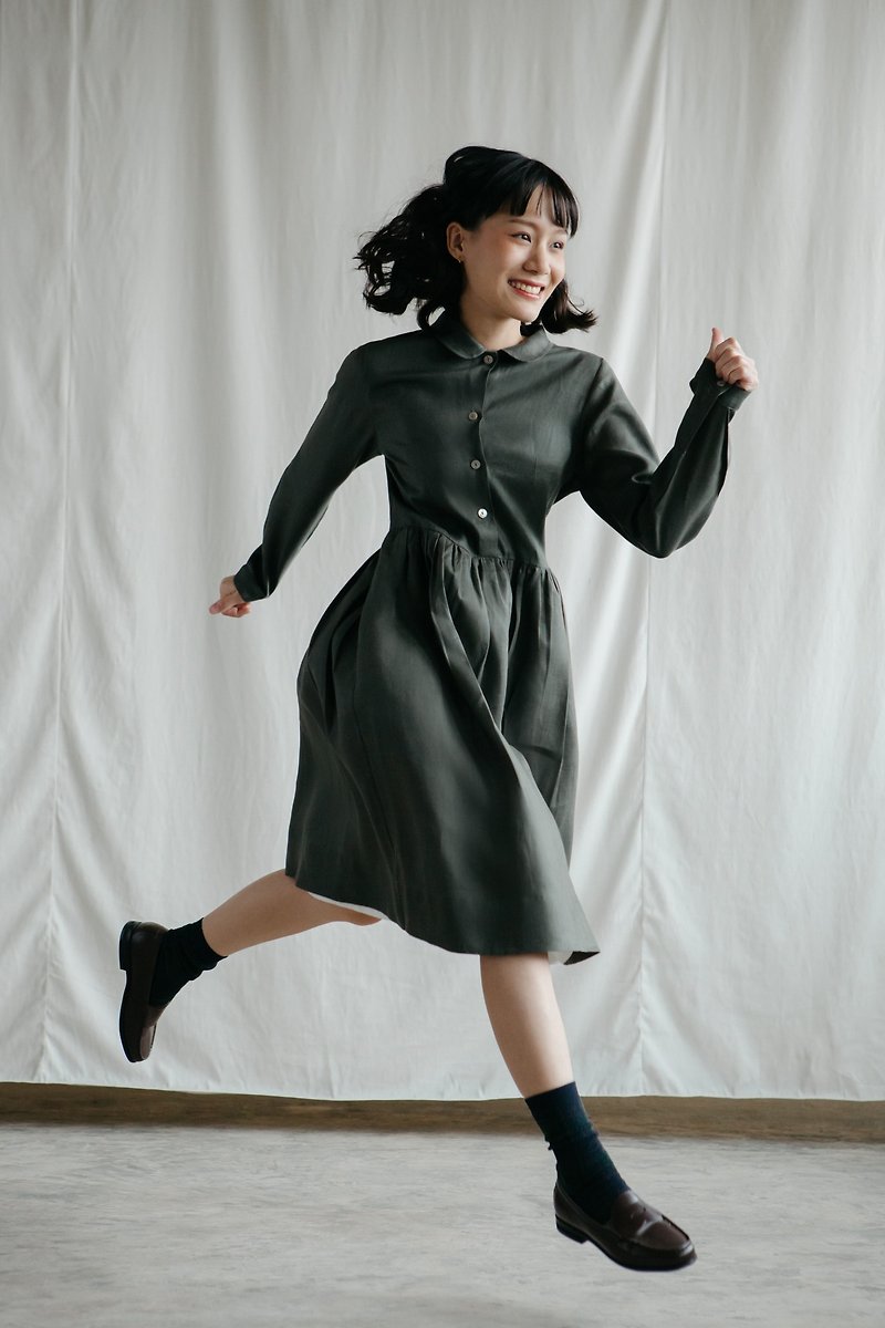 Makers Classic Dress in Green Olive - 洋装/连衣裙 - 棉．麻 绿色