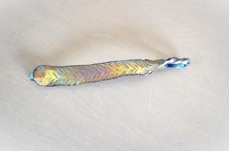 Titanium hairpin・飾り羽のチタンヘアピン６９mm - 发饰 - 其他金属 多色