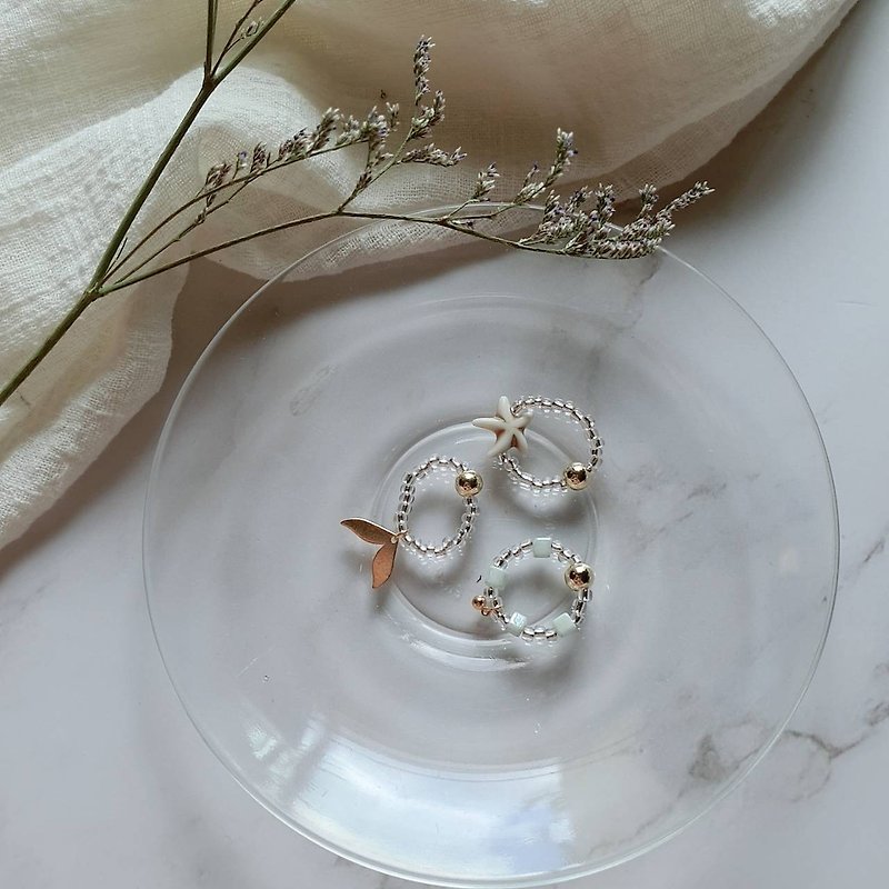 Bead rings | Minimal Style | 14k gold charm | free size - 戒指 - 塑料 透明
