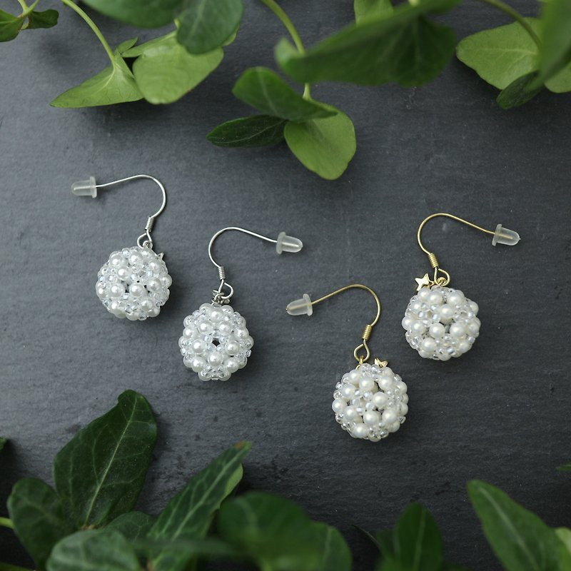 Pearl Earrings/パールボールのイヤリング・ピアス - 耳环/耳夹 - 其他材质 白色