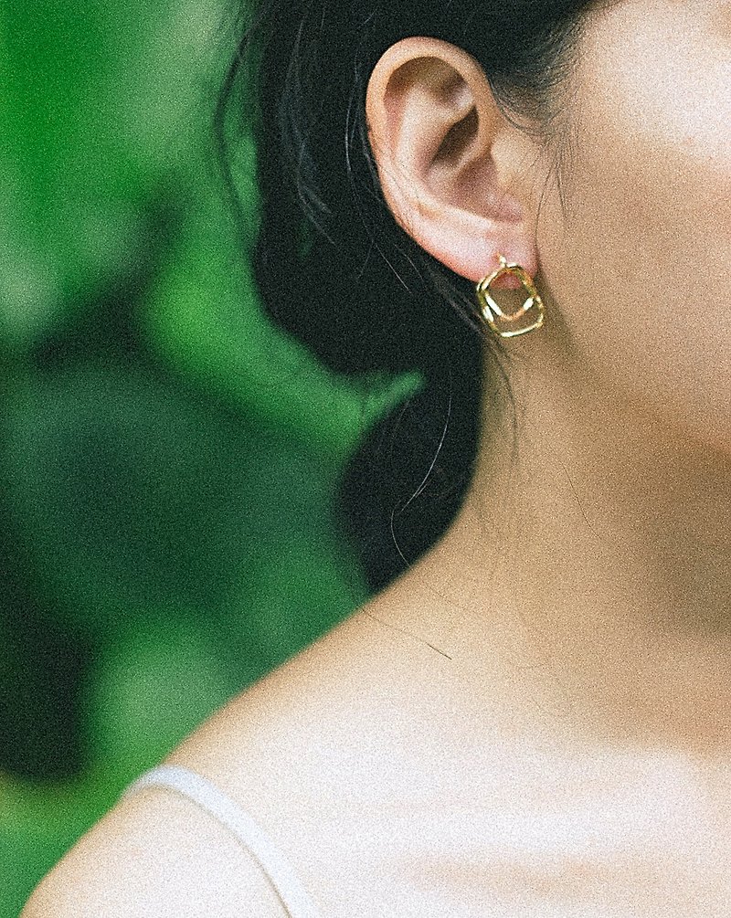 轻珠宝 锻打不规则方块 耳针 - 耳环/耳夹 - 其他材质 金色