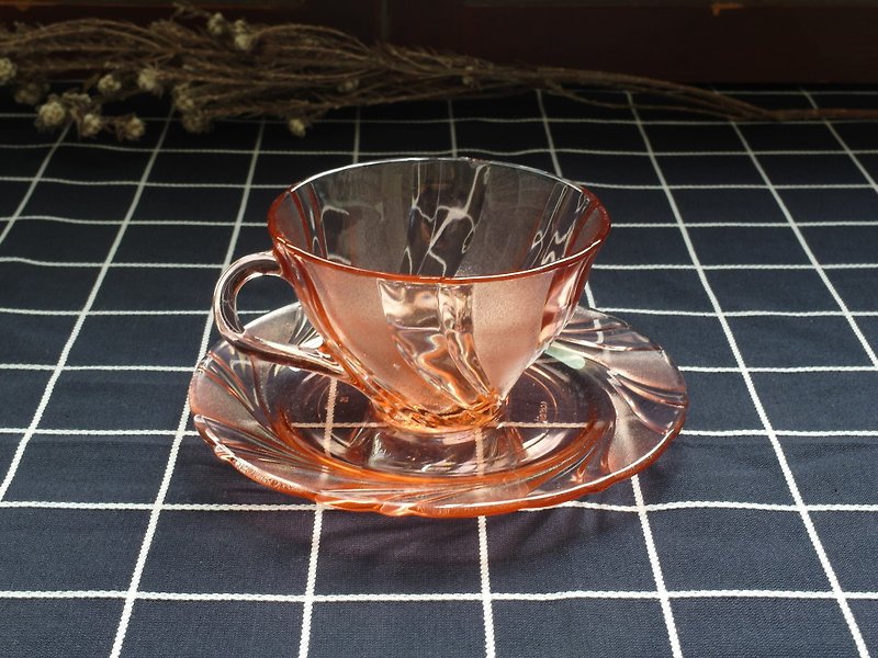 甜蜜的可能性-粉色漩涡咖啡杯盘组 (餐具/旧物/老件/玻璃) - 咖啡杯/马克杯 - 玻璃 粉红色