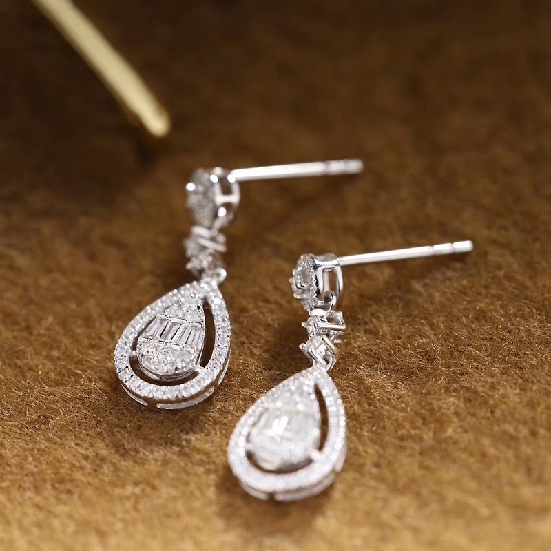 18K白金钻石耳环- 水滴设计 - 耳环/耳夹 - 钻石 