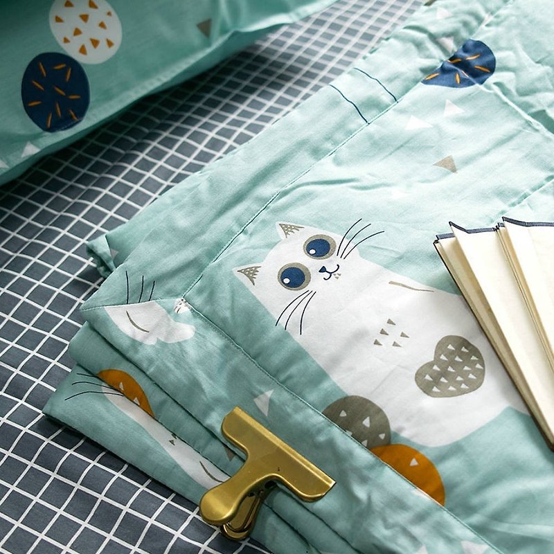 花田喵 原創手繪貓咪空調薄被子蓋毯 加大雙人兒童房家居寢具 - 被子/毛毯 - 棉．麻 绿色