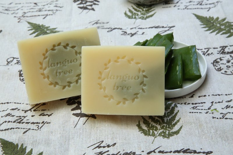 净白美颜│芦荟皂 一般肌 混和性出油肌 采用无毒栽种芦荟 - 肥皂/手工皂 - 植物．花 绿色