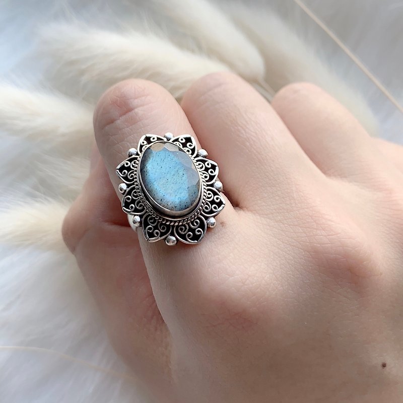 拉长石925纯银热带花卉戒指 尼泊尔手工银饰 - 戒指 - 宝石 蓝色