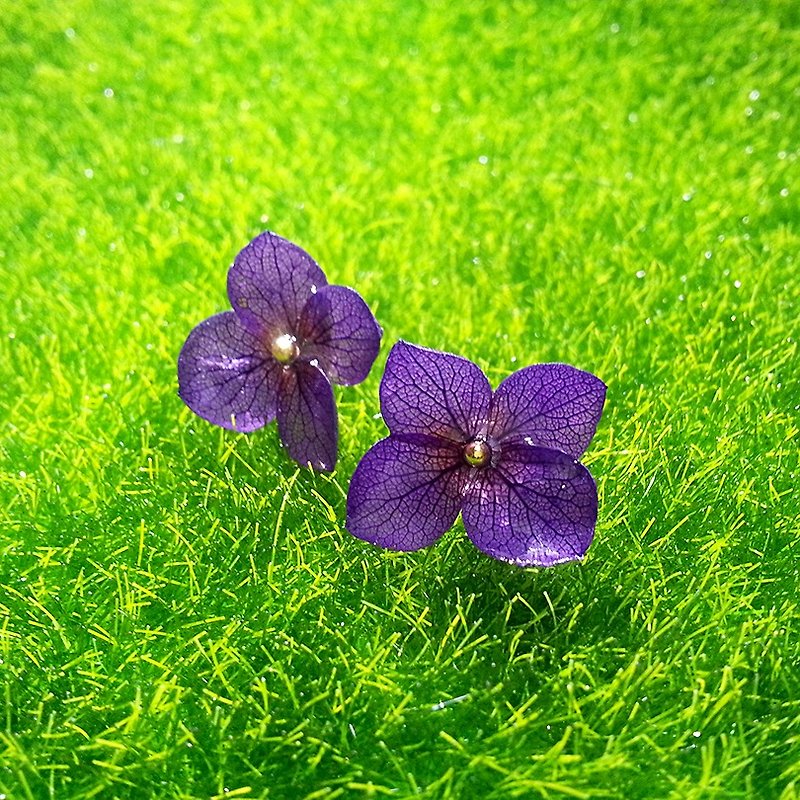 color&flower 925纯银紫色绣球花永生花耳环(可改耳夹式) - 耳环/耳夹 - 植物．花 紫色
