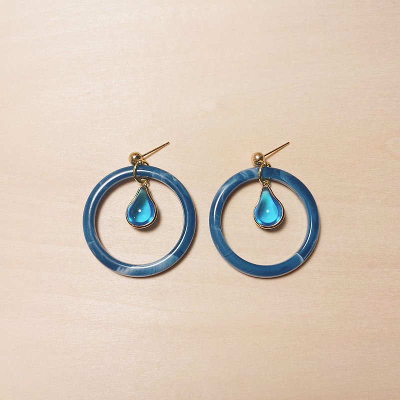 复古水蓝水滴蓝圈圈耳环 - 耳环/耳夹 - 树脂 蓝色