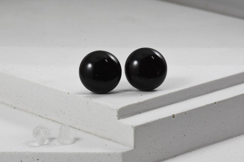 琉璃耳环(圆)Pantone Black - 耳环/耳夹 - 玻璃 黑色