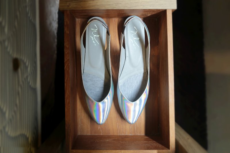 WL Pearl 低跟(海洋) Heeled Sandals - 男女凉鞋 - 真皮 多色