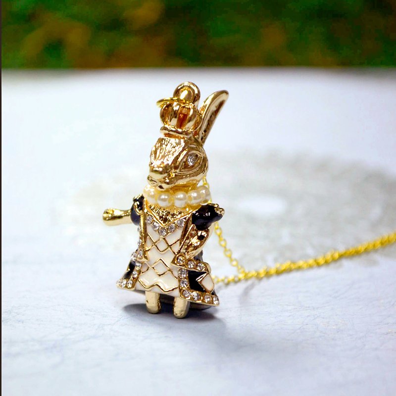 GOOKASO 蓝色兔子皇后项链 吊坠 颈链 necklace 原创 - 项链 - 其他金属 黑色