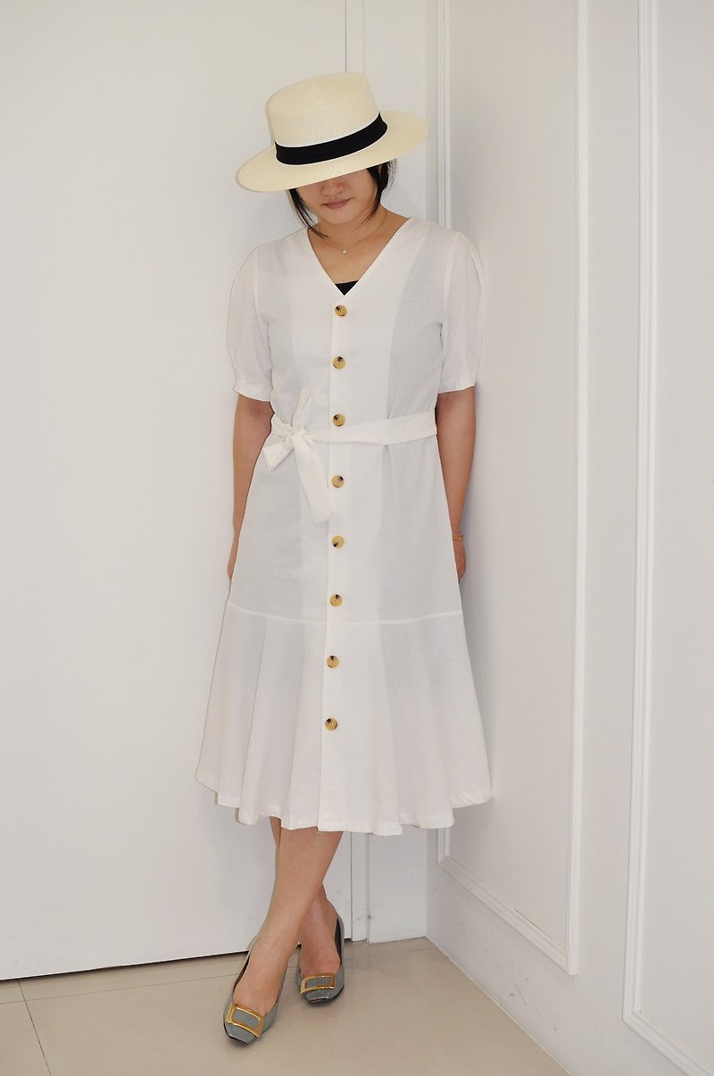 Flat 135 X 台湾设计师系列 白色棉质排扣长洋装 短袖洋装 两件式 - 洋装/连衣裙 - 棉．麻 白色