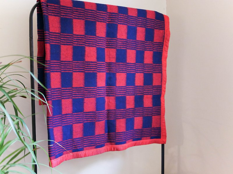 8 bit 格纹厚毯 暖情乡村手工编织古董彩色万用毯床罩Vintage - 被子/毛毯 - 聚酯纤维 多色