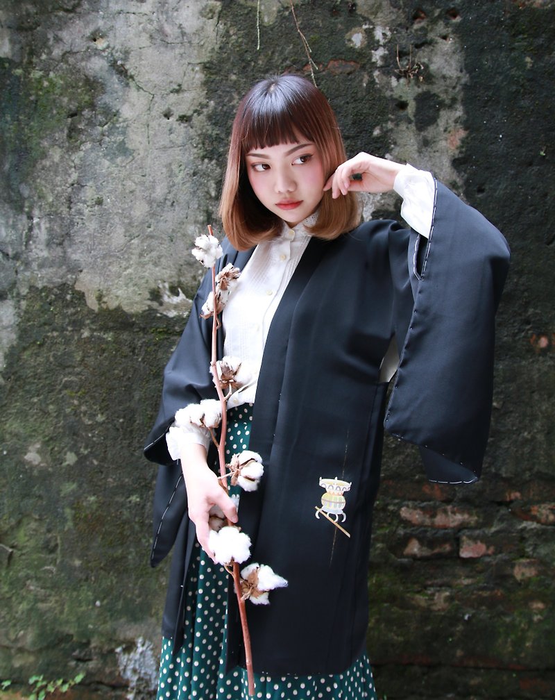 Back to Green::日本带回和服 羽织 手绘 细致古物  //男女皆可穿// vintage kimono (KI-63) - 女装休闲/机能外套 - 丝．绢 