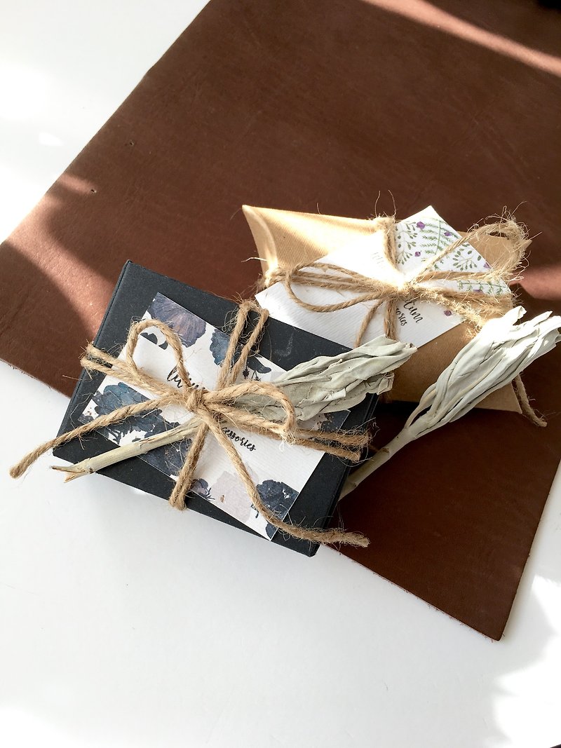Gift box, Present box - 其他 - 纸 黑色