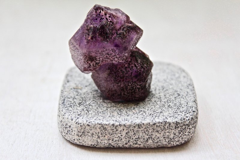 石栽 SHIZAI -紫晶骨干/骨干水晶-含底座 - 摆饰 - 宝石 紫色