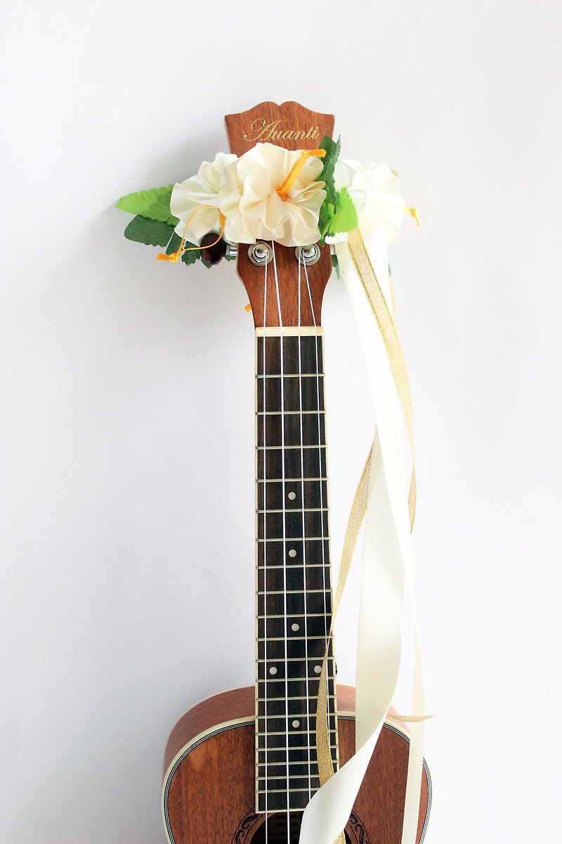 尤克里里专用的缎带饰品 烏克麗麗 尤克里里背带 芙蓉 吉他吊飾 - 吉他配件 - 棉．麻 白色