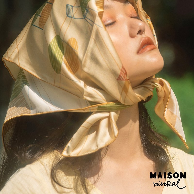 Maison Mistral 艺术家原创插画光影系列  香槟色丝巾真丝方巾 - 丝巾 - 丝．绢 金色