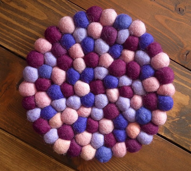 羊毛毡 彩虹 彩色 球球 手工 餐垫 隔热垫 锅垫 圆形20cm紫 - 餐垫/桌巾 - 羊毛 紫色