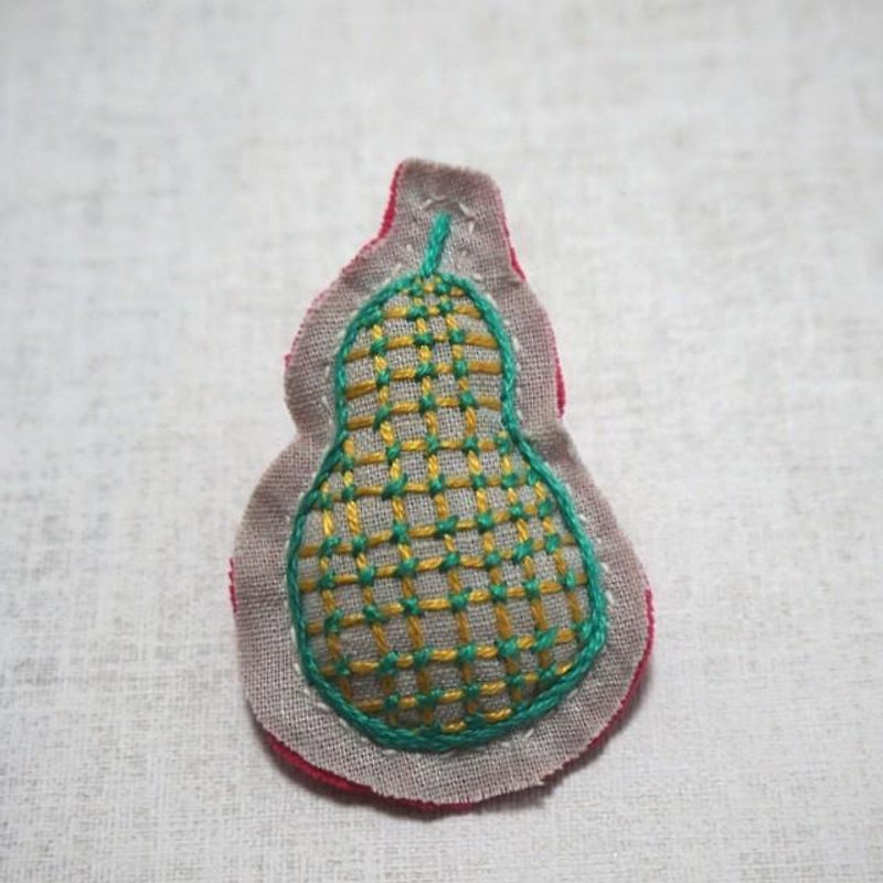 手刺繍ブローチ「洋梨」 - 胸针 - 绣线 绿色