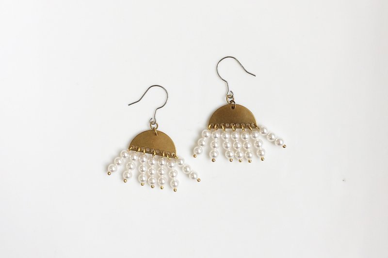 白果冻 珍珠黄铜造型耳环 - 耳环/耳夹 - 宝石 金色