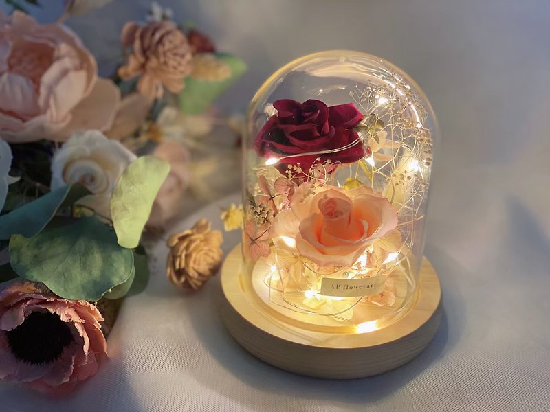 永生玫瑰小雏菊玻璃罩盅小夜灯 - 干燥花/捧花 - 植物．花 红色