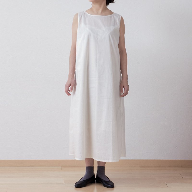 レイヤードコーデにぴったりなインナーワンピース/オフホワイト - 洋装/连衣裙 - 棉．麻 白色