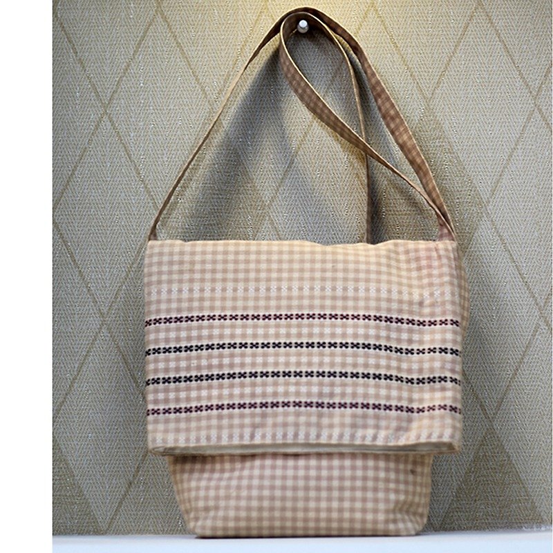 米缨色清新格纹斜背包 ❖ 独家手工缝制包 ❖ - 侧背包/斜挎包 - 棉．麻 卡其色