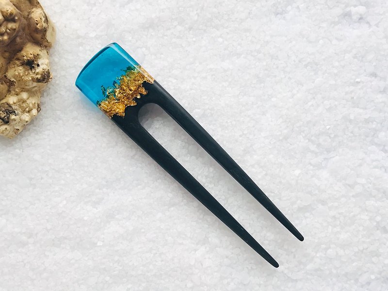 Minimalist hair clip, Wooden hair pin with resin and gold leaf, Hair Accessorie - 发饰 - 木头 黑色