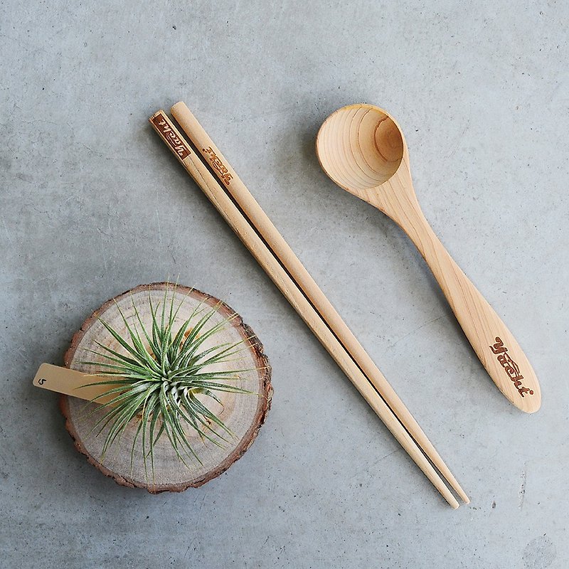 台湾桧木筷子 • 小汤匙组合 - 筷子/筷架 - 木头 咖啡色