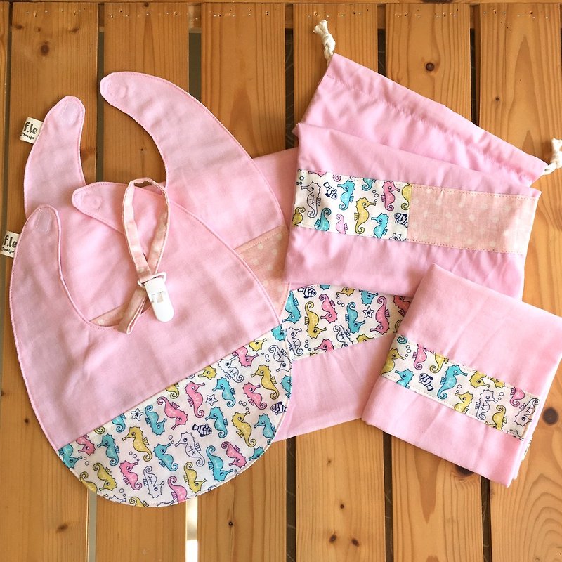 宝宝弥月礼 - 粉色海马 - 适合0~1岁的宝宝弥月礼六件租（附礼盒） - 满月礼盒 - 纸 粉红色