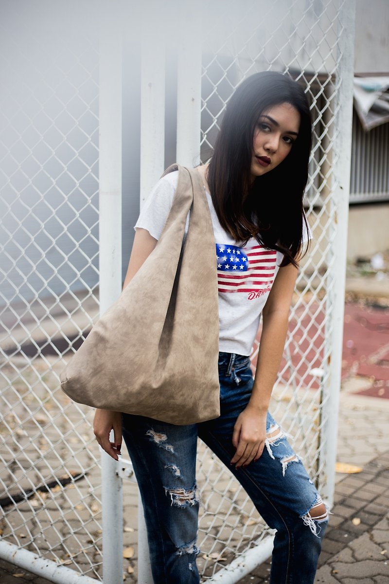 rusty brown - signature tote bag - 侧背包/斜挎包 - 人造皮革 咖啡色