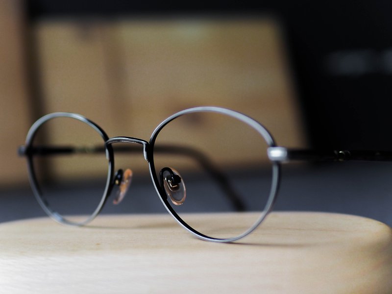 铁灰理性压纹琥珀镜脚 铜金珠圆框眼镜22kgp italy / glasses - 眼镜/眼镜框 - 24k 金 灰色