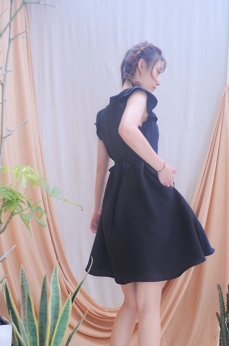 Vanessa Dress Ruffle袖束腰连身裙(蓝拼黑) - 洋装/连衣裙 - 棉．麻 黑色