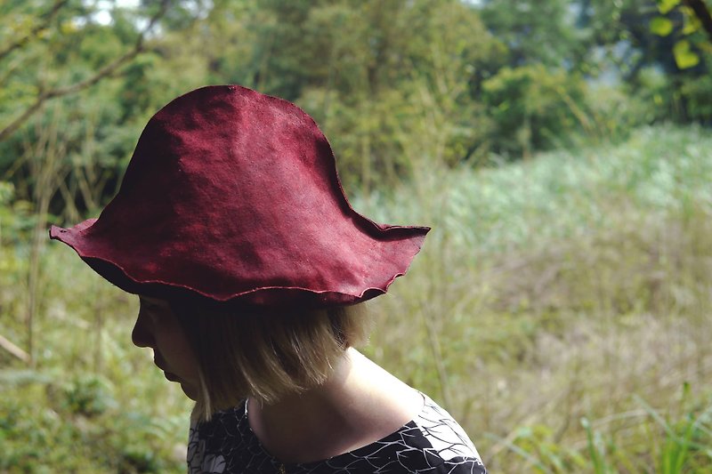 皮革枫叶帽 | 渔夫帽 | 遮阳帽 | 限量手工制作 | 枫叶红 - 帽子 - 真皮 