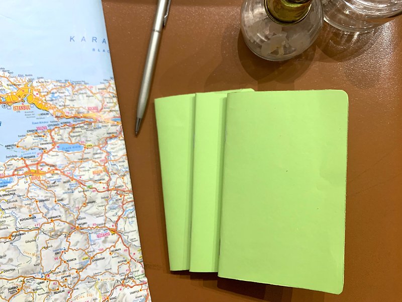 纸 笔记本/手帐 绿色 - 简单的手工旅行笔记本