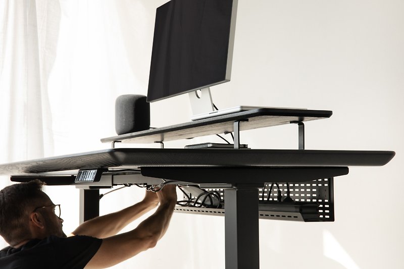 桌下理线架 钢架 桌下收纳 电线收纳 安装桌下理线 - 餐桌/书桌 - 不锈钢 黑色