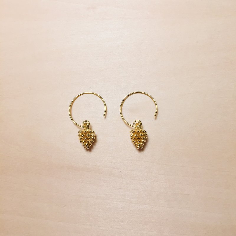 复古金色松果耳环 - 耳环/耳夹 - 铜/黄铜 金色