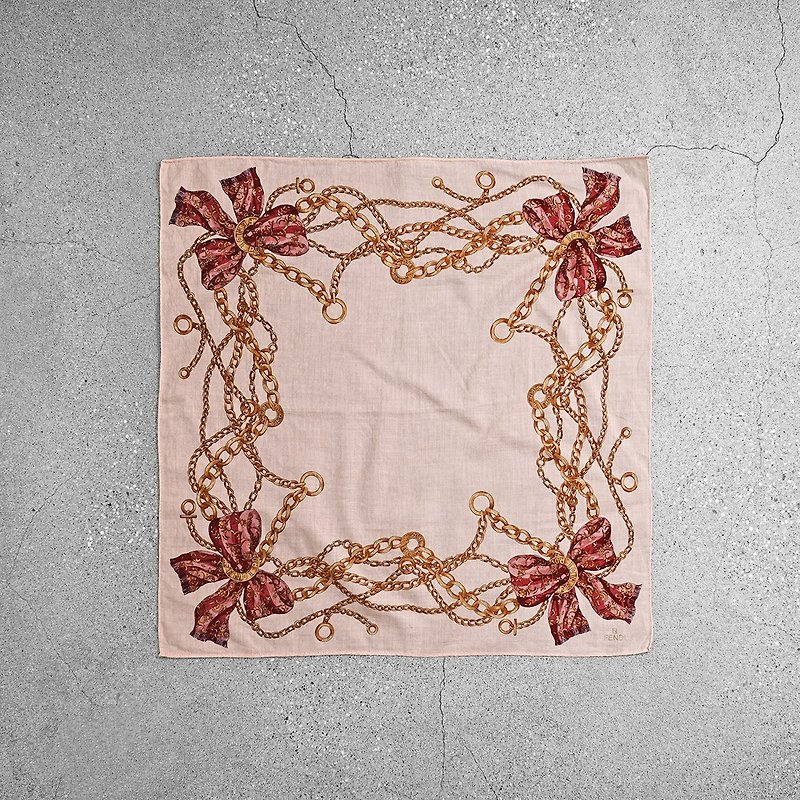 Fendi 古董方巾 / 古董丝巾、丝巾搭配、二手精品、vintage scarf - 手帕/方巾 - 棉．麻 粉红色