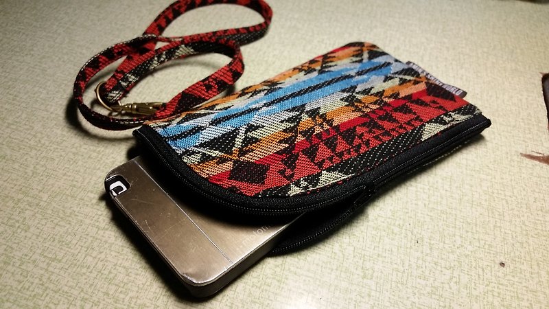 AMIN'S SHINY WORLD 手工定制民族风颈挂手机小物包(卖场布料皆可定制喔) - 皮夹/钱包 - 其他材质 