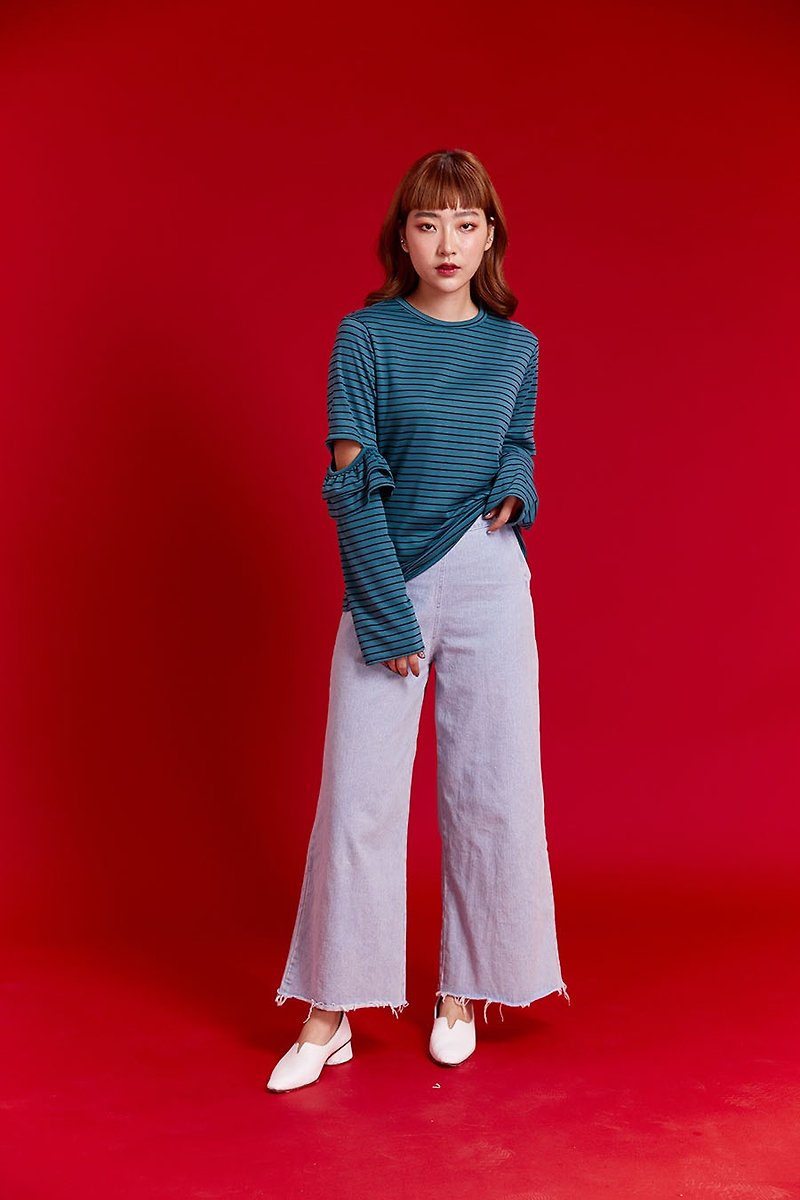 【Off-Season Sales】Sleeves flare cut tee (Dark Green) - 女装 T 恤 - 棉．麻 绿色