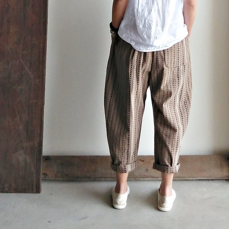 Feliz & Recap [ 先染布直纹点点低档八分裤 ] 纯棉 深咖 只有一件 - 女装长裤 - 棉．麻 咖啡色