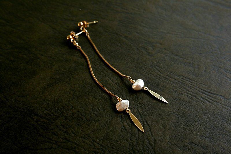 珍珠耳环 可改夹式 长度定制 巴洛克珍珠 纤细个性 ~洒脱 - 耳环/耳夹 - 珍珠 白色