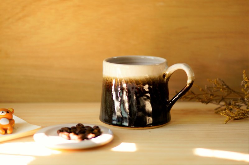 乌金挂白跳刀山形杯,茶杯,马克杯,水杯,咖啡杯,杯盖-约350ml - 咖啡杯/马克杯 - 陶 多色